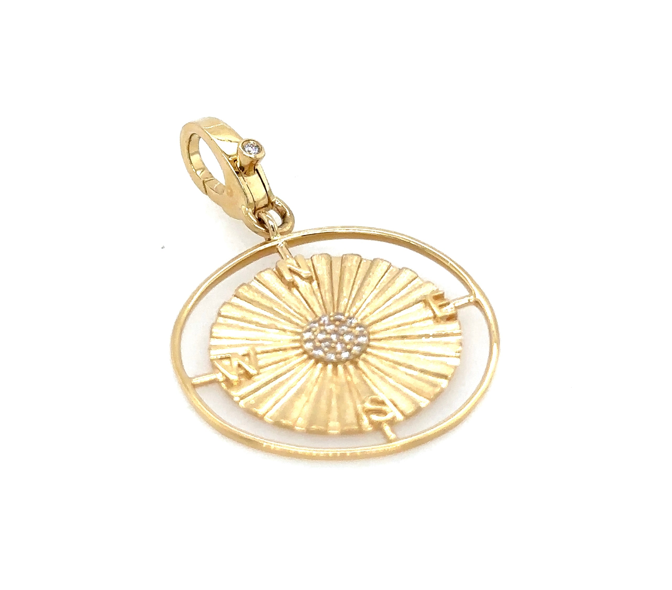 Keepsake Fluted Compass Pendant
