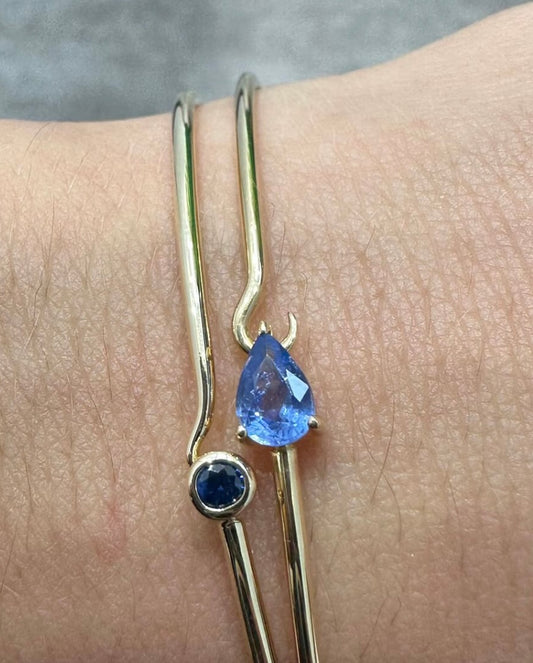 Amber Light Blue Pear Sapphire Bangle