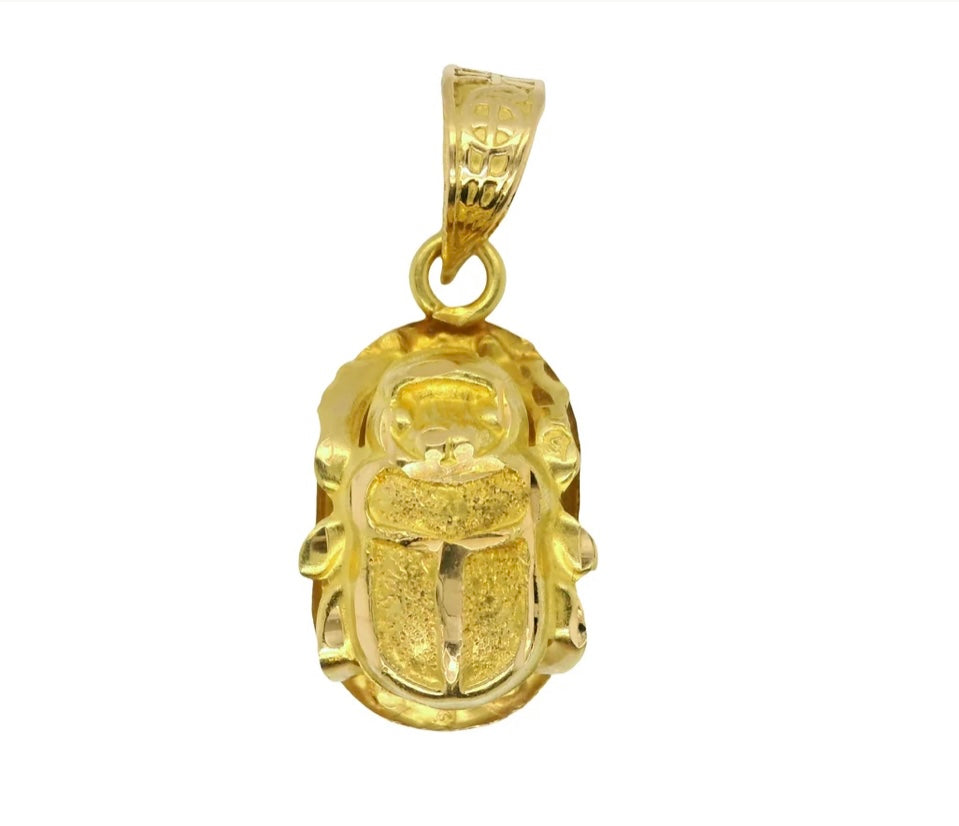 Vintage 18k Scarab Charm